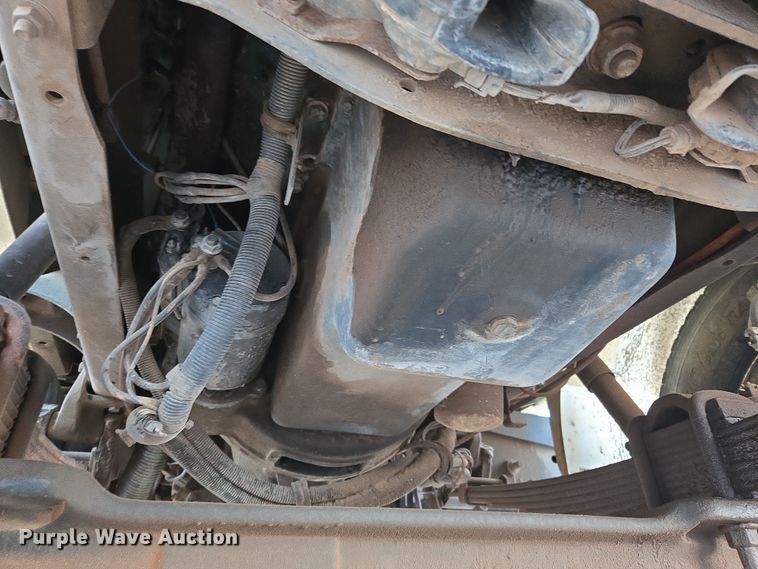 image for item DW8611 1996 International 4700 dump truck