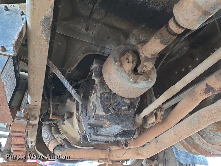 image for item DW8612 1990 International 4600 dump truck