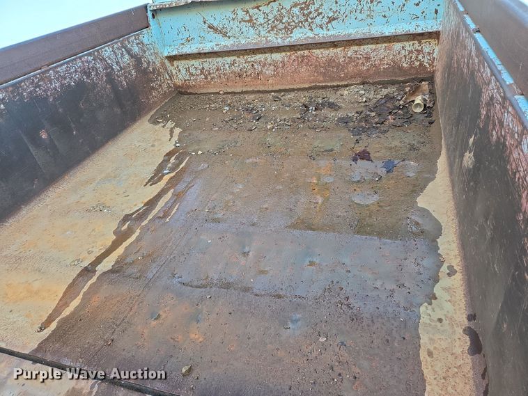 image for item DW8612 1990 International 4600 dump truck