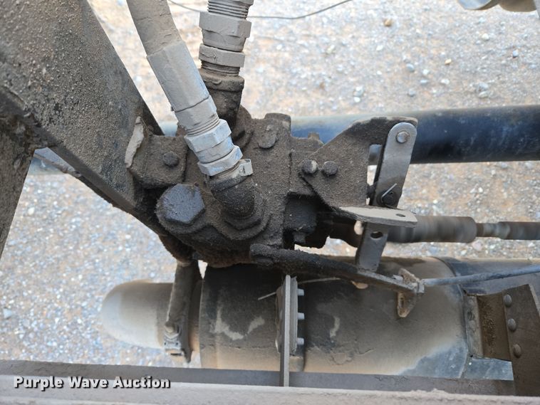 image for item DW8612 1990 International 4600 dump truck