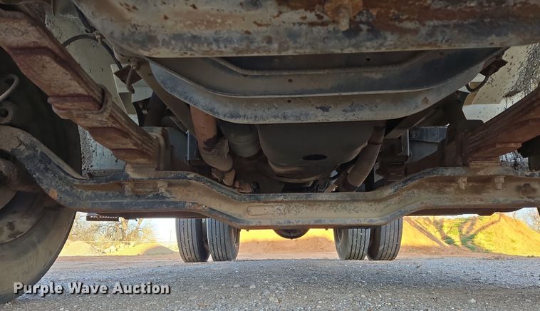 image for item DW8612 1990 International 4600 dump truck