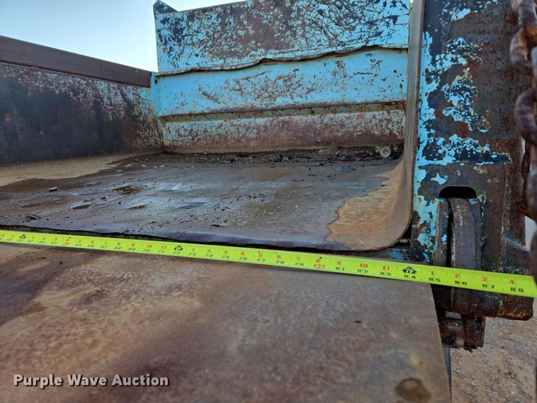 image for item DW8612 1990 International 4600 dump truck