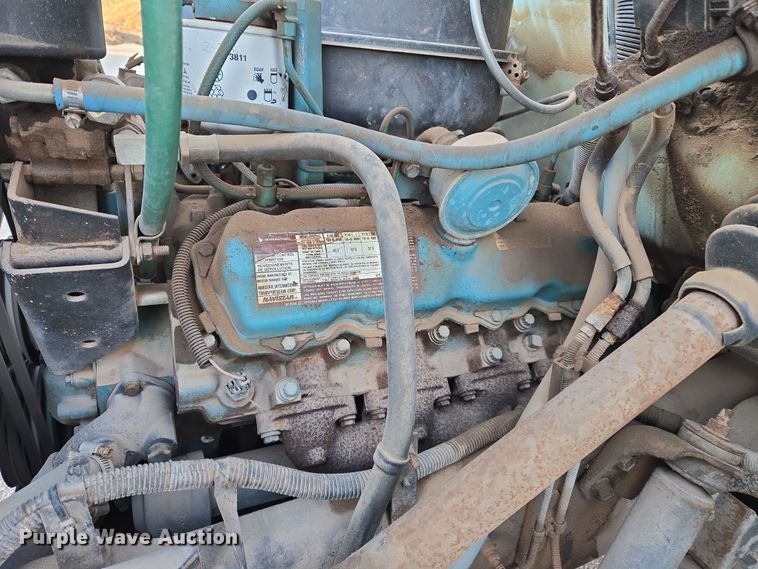 image for item DW8612 1990 International 4600 dump truck