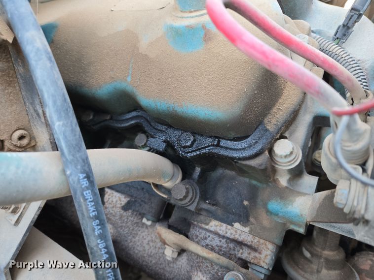 image for item DW8612 1990 International 4600 dump truck