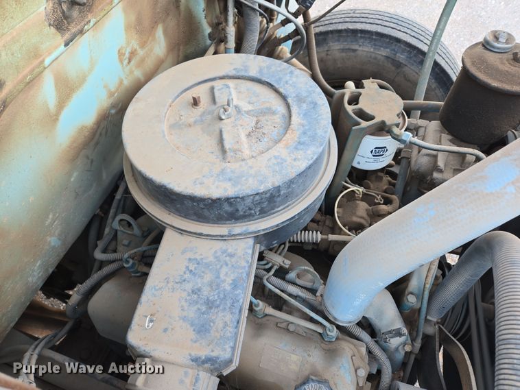 image for item DW8612 1990 International 4600 dump truck