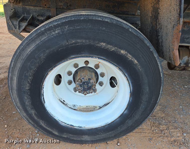 image for item DW8612 1990 International 4600 dump truck