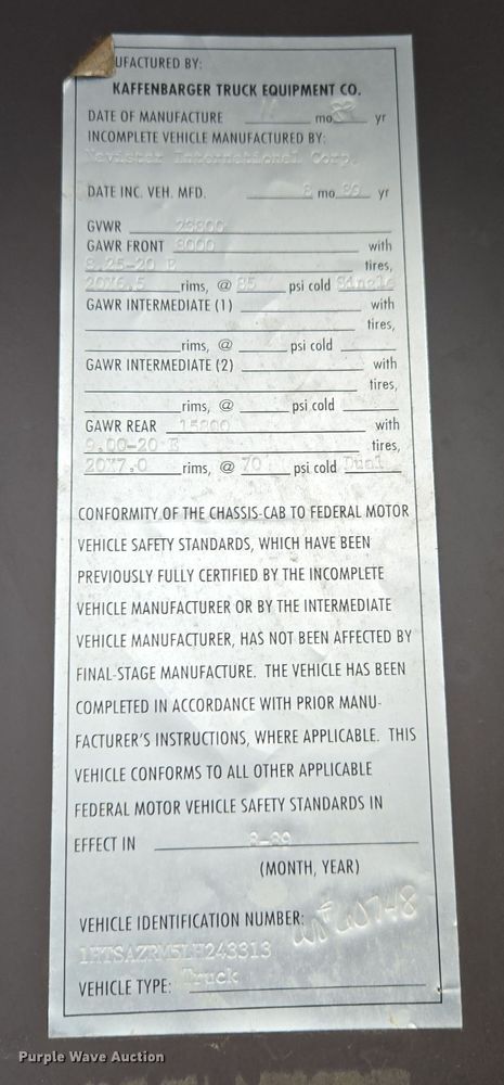 image for item DW8612 1990 International 4600 dump truck
