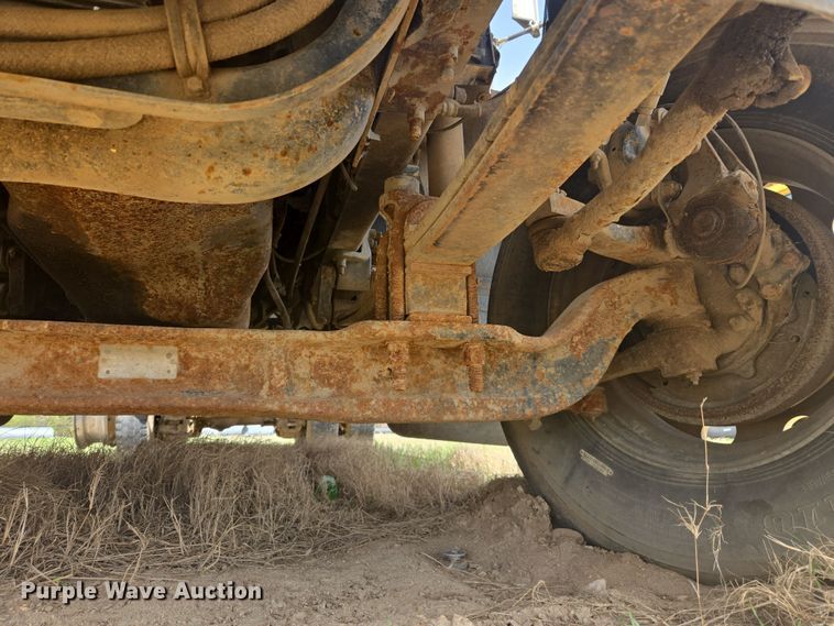 image for item DW8624 2003 Mack CH613 semi truck