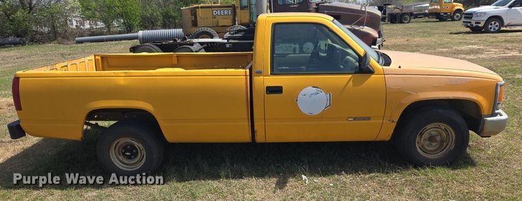 image for item DW8625 1994 Chevrolet C1500 pickup truck