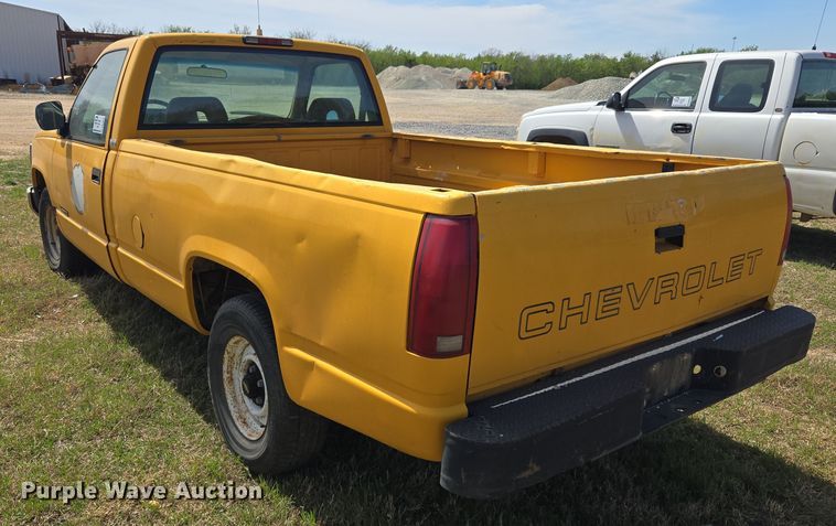 image for item DW8625 1994 Chevrolet C1500 pickup truck