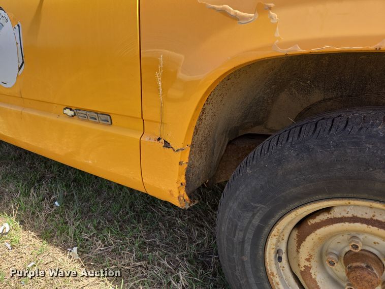 image for item DW8625 1994 Chevrolet C1500 pickup truck