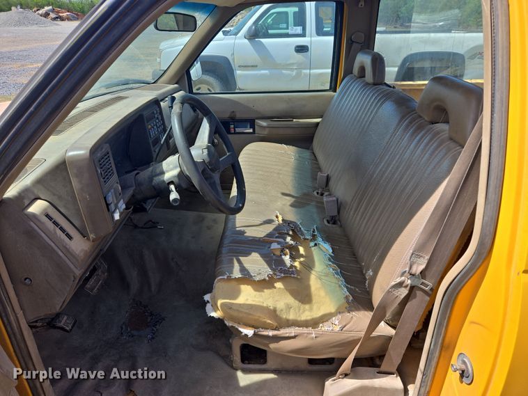 image for item DW8625 1994 Chevrolet C1500 pickup truck