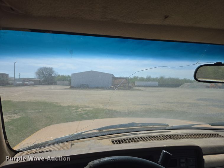 image for item DW8625 1994 Chevrolet C1500 pickup truck