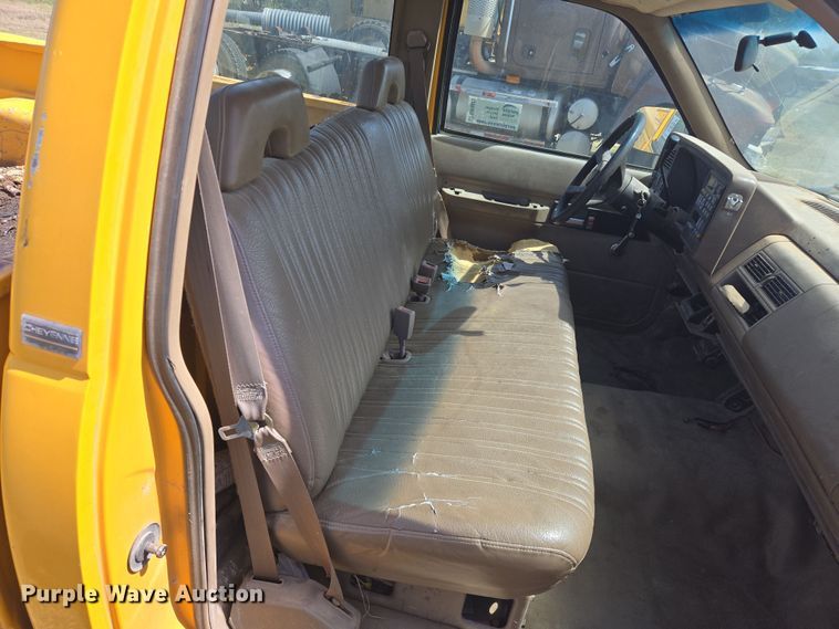 image for item DW8625 1994 Chevrolet C1500 pickup truck