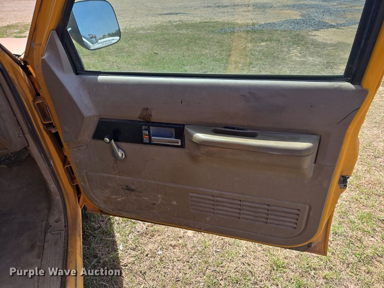 image for item DW8625 1994 Chevrolet C1500 pickup truck