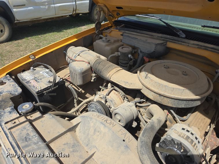 image for item DW8625 1994 Chevrolet C1500 pickup truck