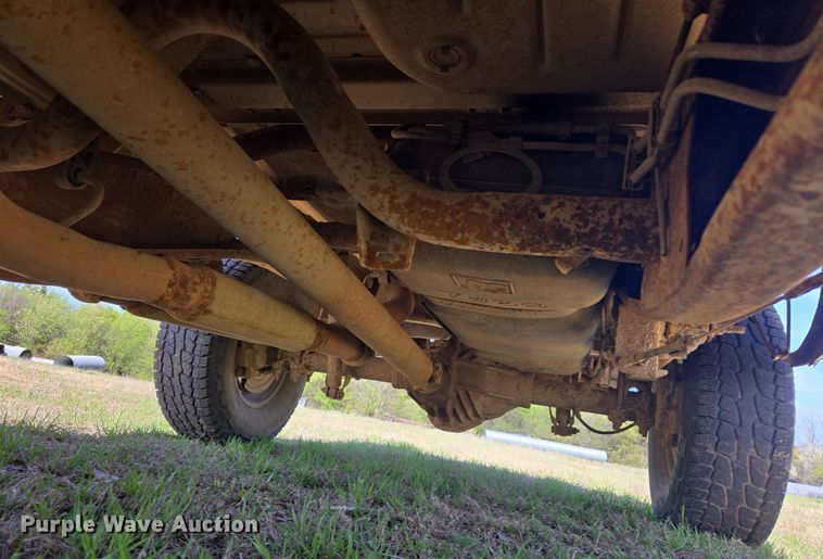 image for item DW8626 2005 Chevrolet Silverado 2500HD Ext. Cab pickup truck