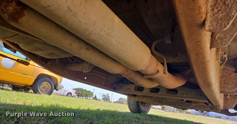 image for item DW8626 2005 Chevrolet Silverado 2500HD Ext. Cab pickup truck