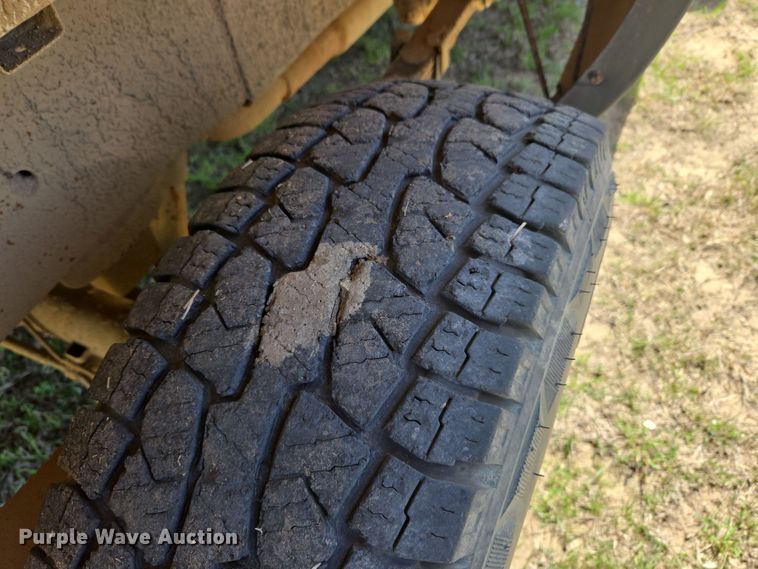 image for item DW8626 2005 Chevrolet Silverado 2500HD Ext. Cab pickup truck