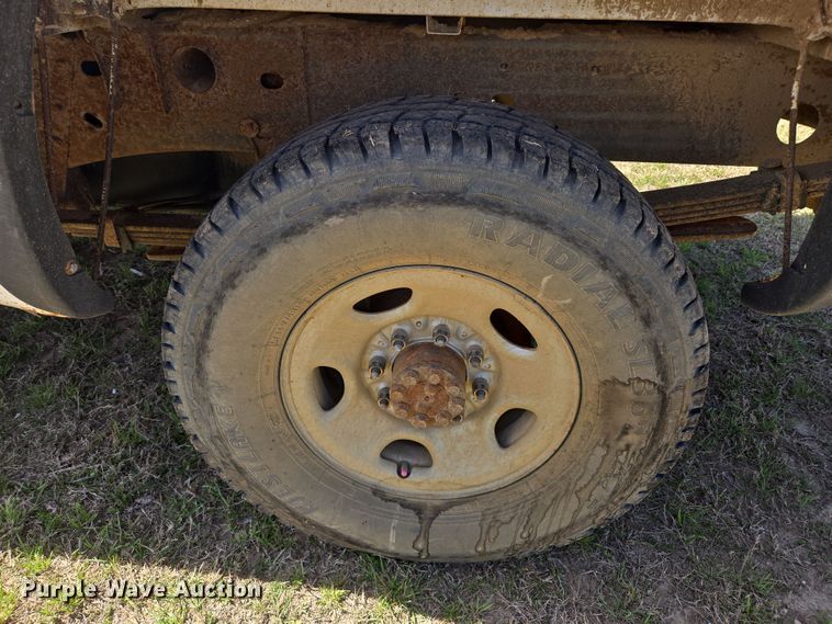 image for item DW8626 2005 Chevrolet Silverado 2500HD Ext. Cab pickup truck