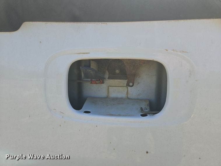 image for item DW8627 2004 Chevrolet Silverado 1500 Ext. Cab pickup truck