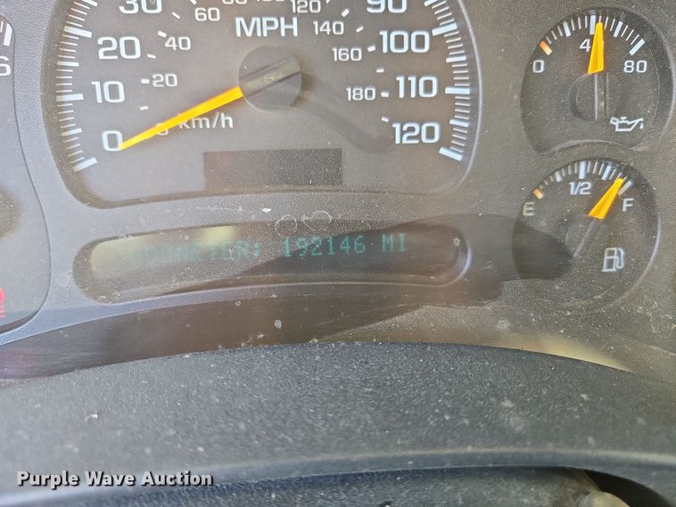 image for item DW8627 2004 Chevrolet Silverado 1500 Ext. Cab pickup truck