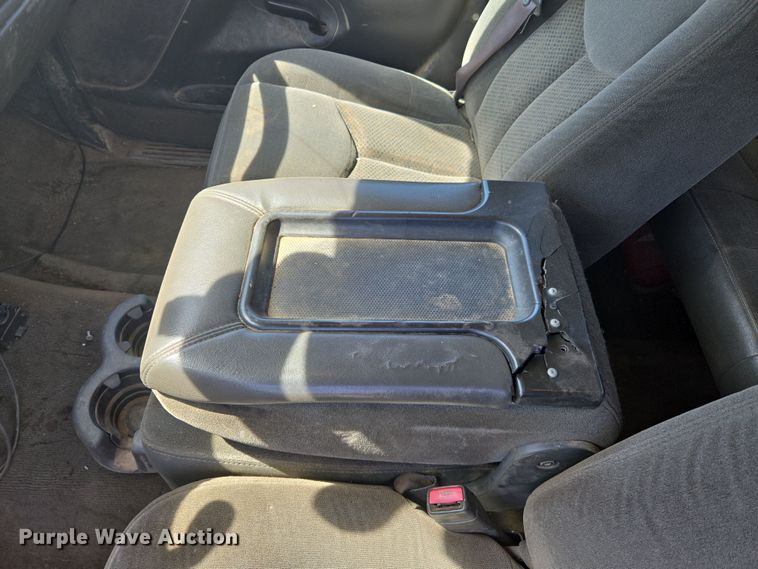 image for item DW8627 2004 Chevrolet Silverado 1500 Ext. Cab pickup truck