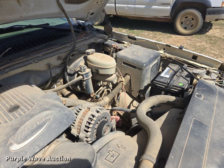 image for item DW8627 2004 Chevrolet Silverado 1500 Ext. Cab pickup truck