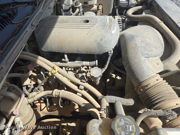 image for item DW8627 2004 Chevrolet Silverado 1500 Ext. Cab pickup truck