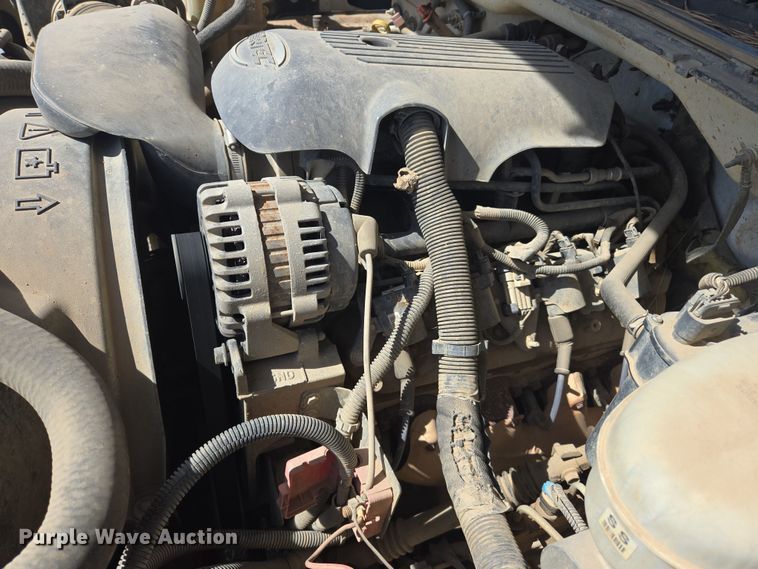 image for item DW8627 2004 Chevrolet Silverado 1500 Ext. Cab pickup truck