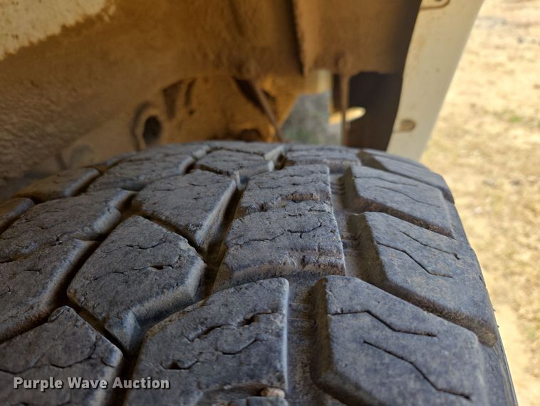 image for item DW8627 2004 Chevrolet Silverado 1500 Ext. Cab pickup truck