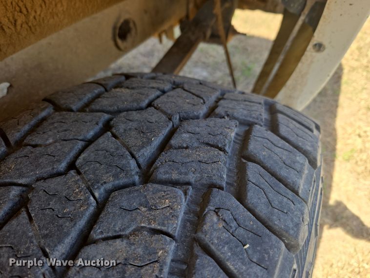 image for item DW8627 2004 Chevrolet Silverado 1500 Ext. Cab pickup truck