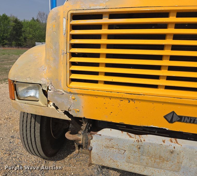 image for item DW8628 1997 International 4900 dump truck