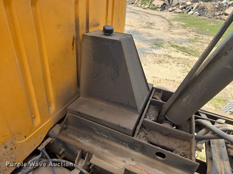 image for item DW8628 1997 International 4900 dump truck