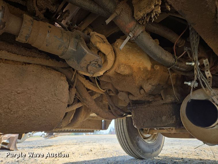 image for item DW8628 1997 International 4900 dump truck