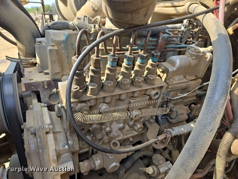 image for item DW8628 1997 International 4900 dump truck