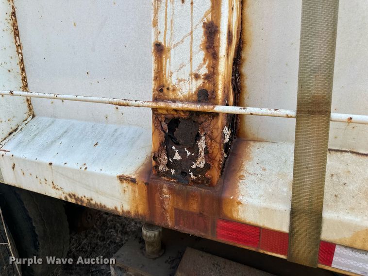 image for item DW8629 1995 International 4900 dump truck