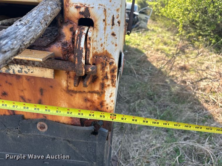 image for item DW8629 1995 International 4900 dump truck