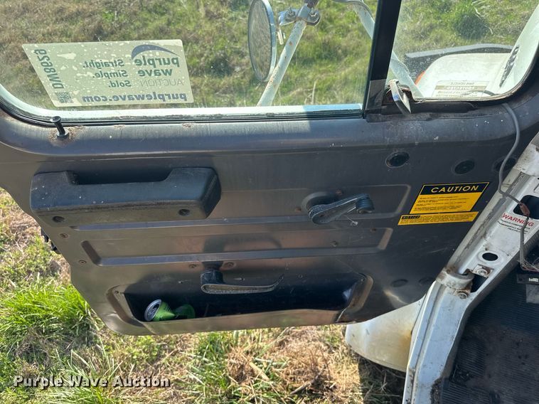 image for item DW8629 1995 International 4900 dump truck