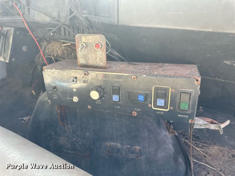 image for item DW8629 1995 International 4900 dump truck