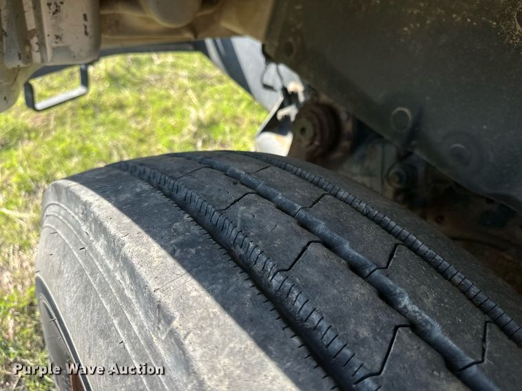 image for item DW8629 1995 International 4900 dump truck