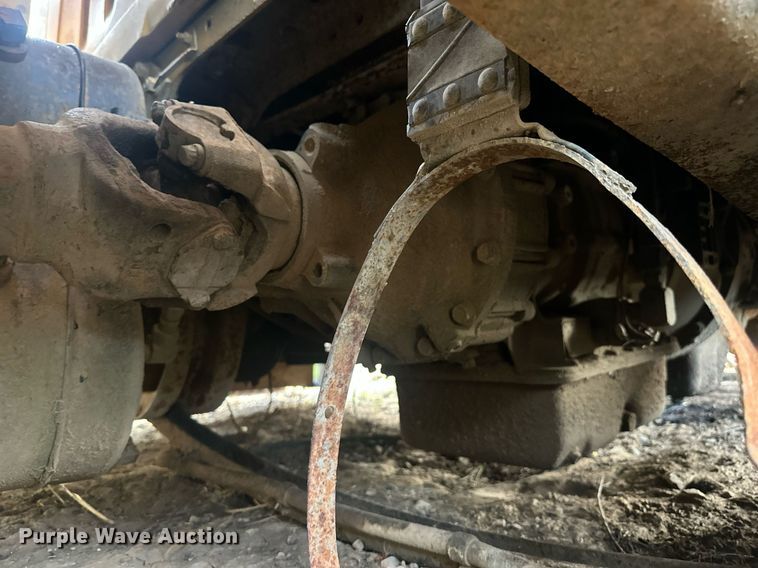 image for item DW8630 1992 International 4900 dump truck