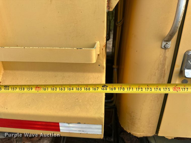 image for item DW8630 1992 International 4900 dump truck