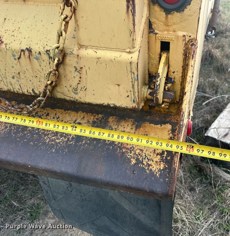 image for item DW8630 1992 International 4900 dump truck