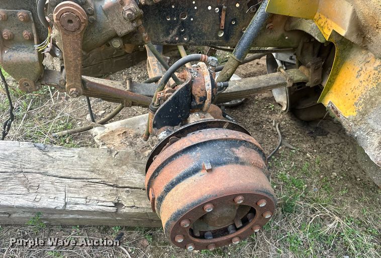 image for item DW8631 1996 International 4900 dump truck