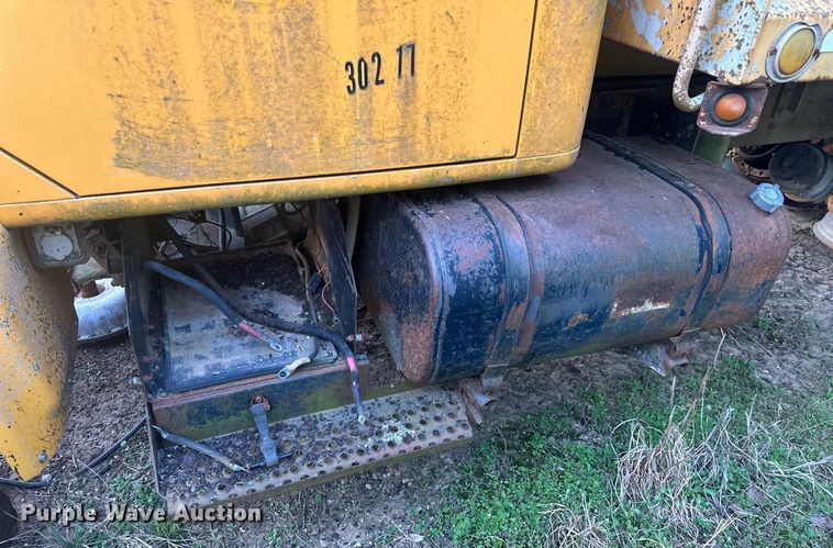 image for item DW8631 1996 International 4900 dump truck