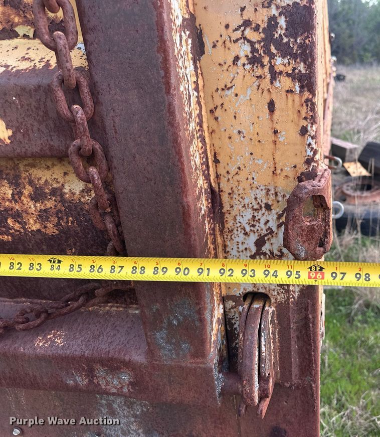 image for item DW8631 1996 International 4900 dump truck