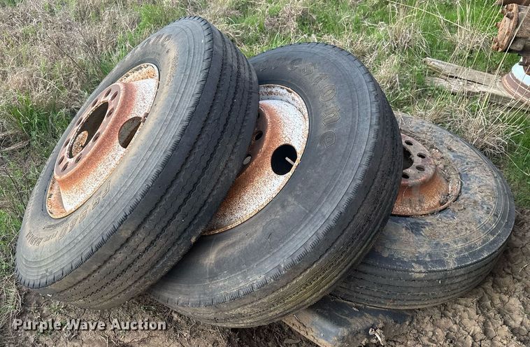 image for item DW8631 1996 International 4900 dump truck