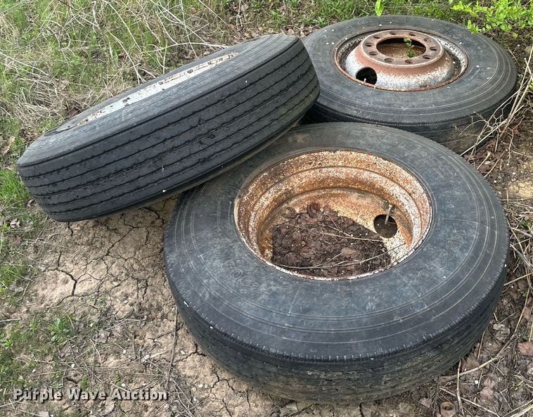 image for item DW8631 1996 International 4900 dump truck