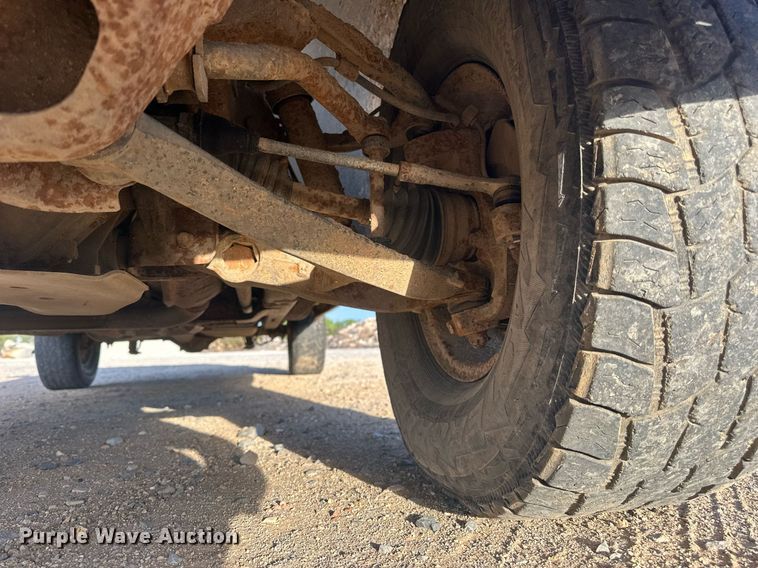 image for item DW8633 2000 Chevrolet Silverado 1500 Ext. Cab pickup truck